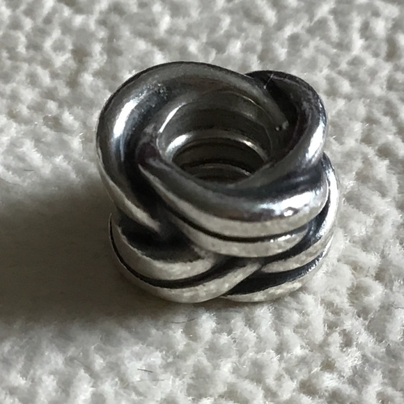 Pandora infinity knot charm - Picture 2 of 3